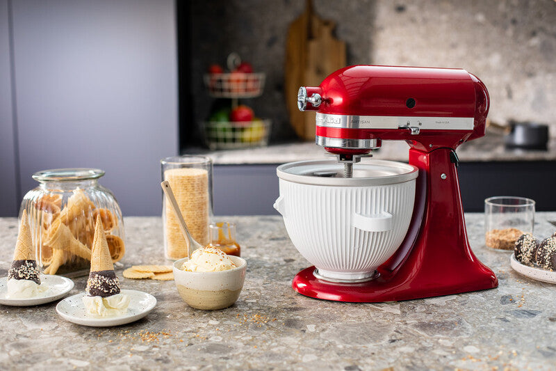 KitchenAid 4,8 L 5KSM175 Artisan Küchenmaschine Allrounderset mit Gemüseschneider+Fleischwolf+Spritzge