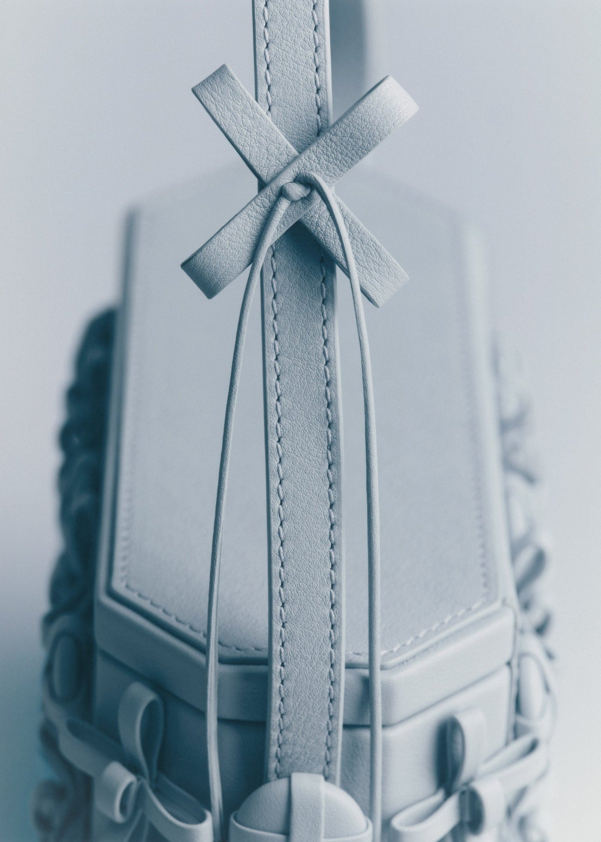 Button Bow Box - Wolke